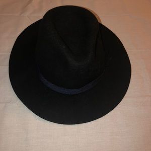 Zara Felt Hat **Size Medium**